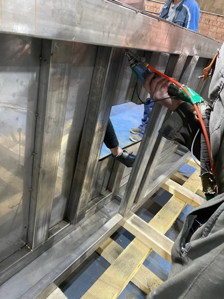 Metal structure repair — Budva